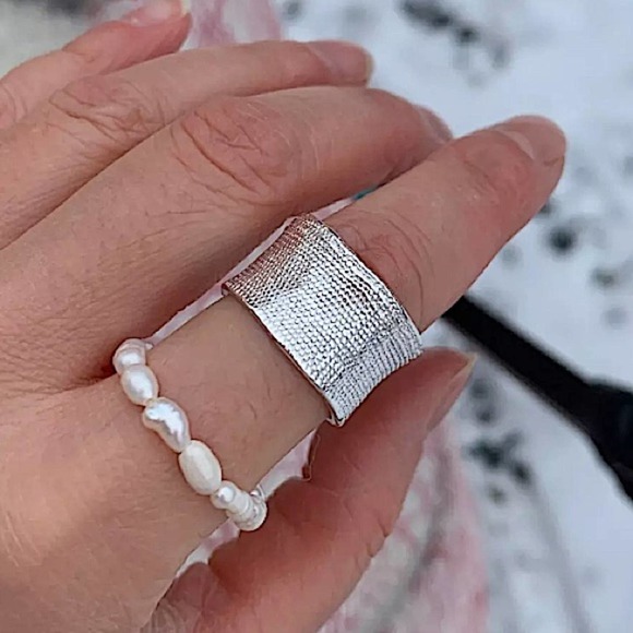 STERLING SILVER PLATED IRREGULAR TEXTURE RING - Picture 9 of 11